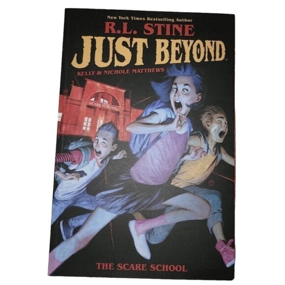 NEW R.L. Stine Just Beyond The Scare School Paperback Book Kelly & Nichole Matth - Picture 1 of 3
